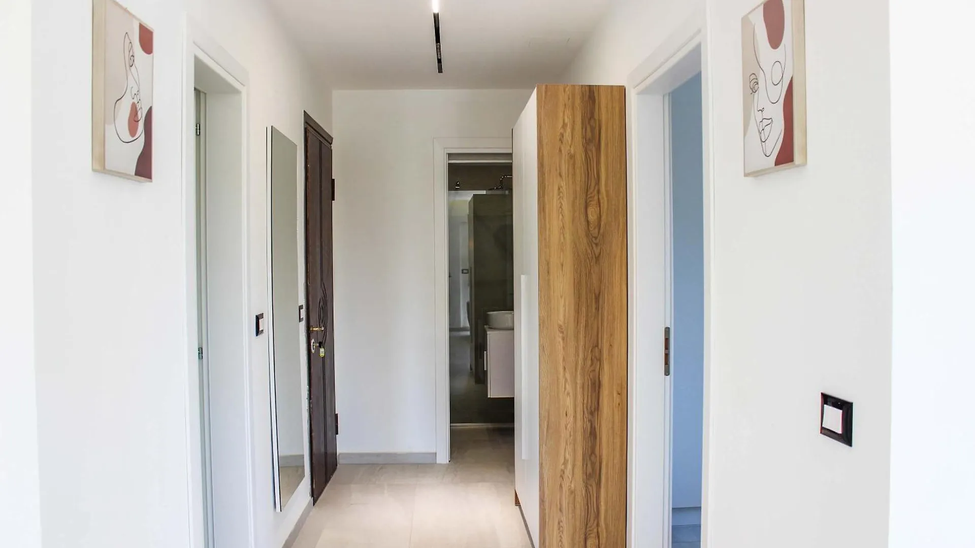 Maro Apartment 1372 Durrës